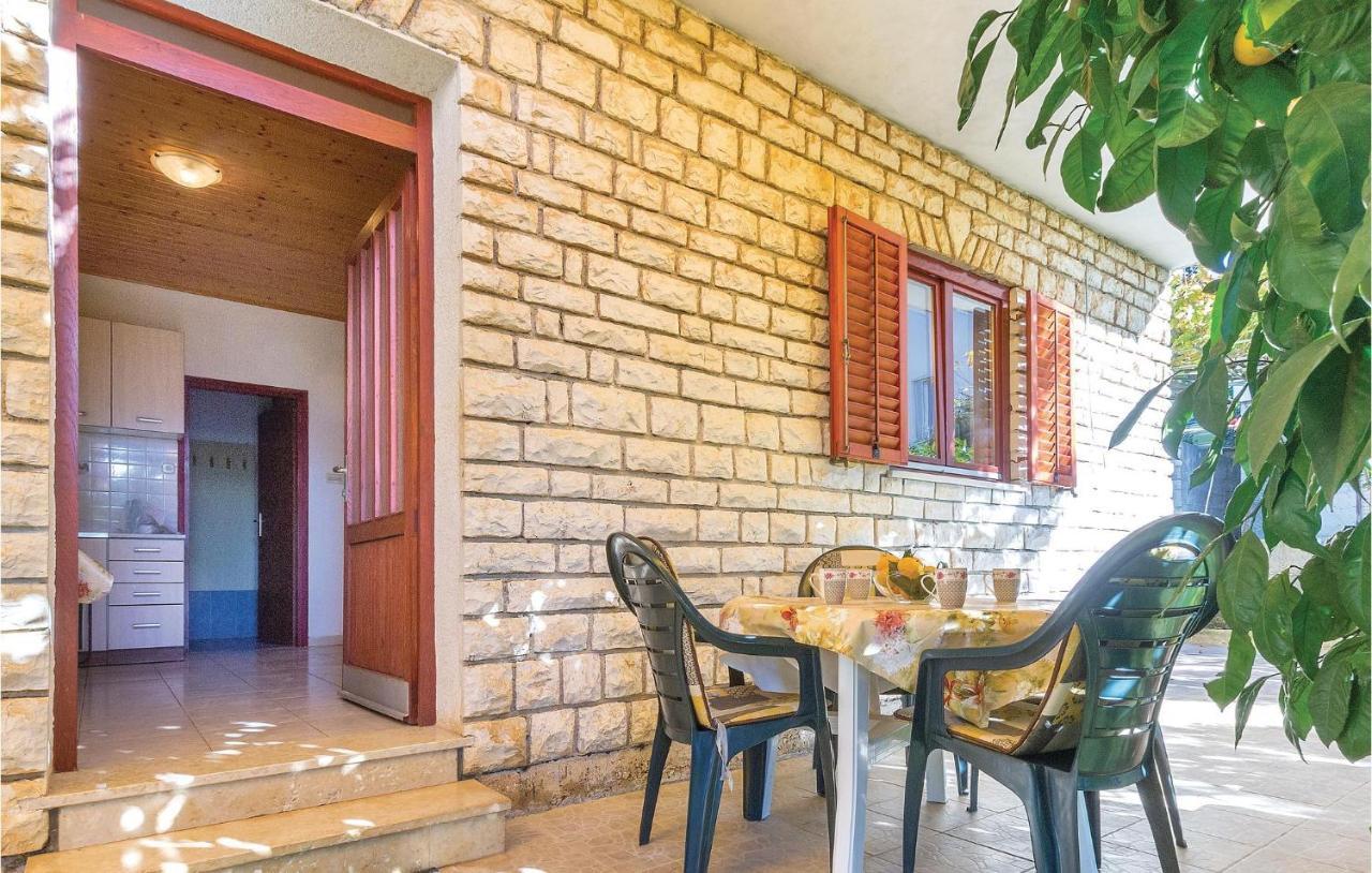Awesome Apartment In Pula With Wifi Exterior foto